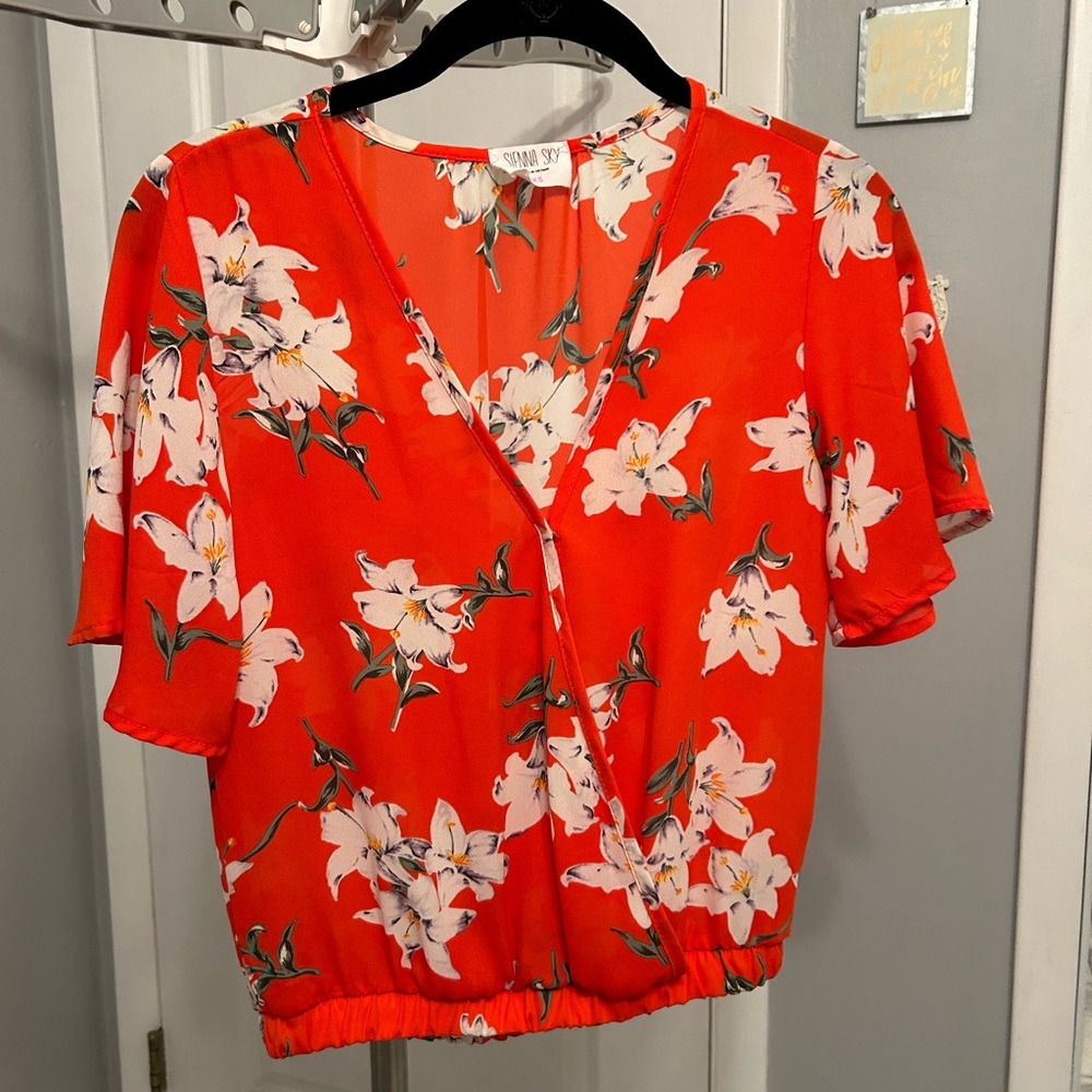 Sienna Sky Short Sleeve Tropical Blouse / Top